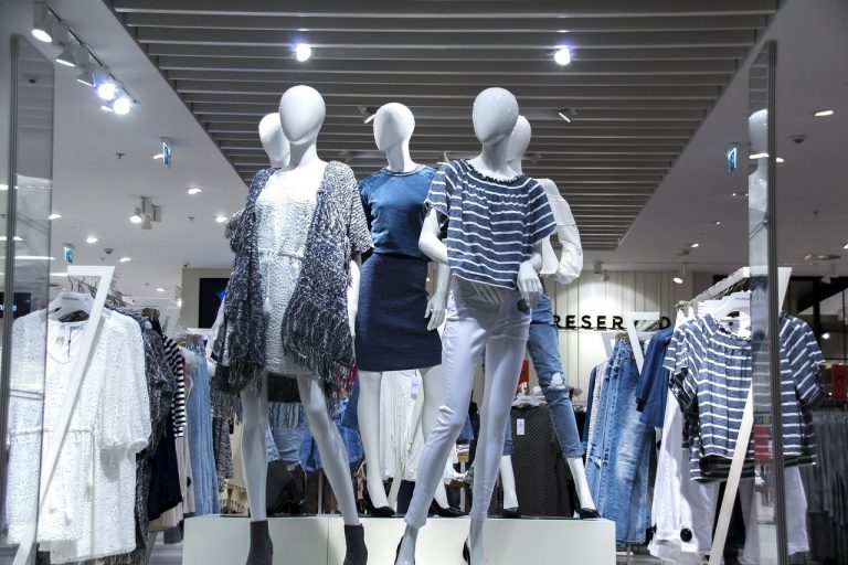 Fashion Brands Promotion: Top Marketing Strategies for Women