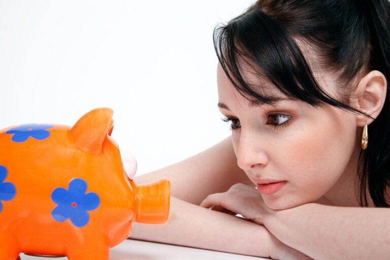 9 Money Rules for Women to be Financially Independent