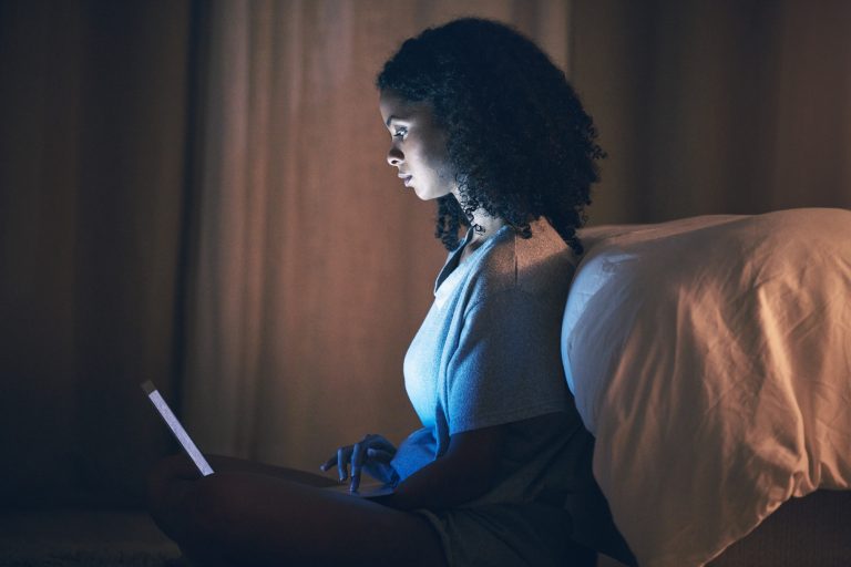 8 Stupid Social Media Mistakes After Breakup to Avoid